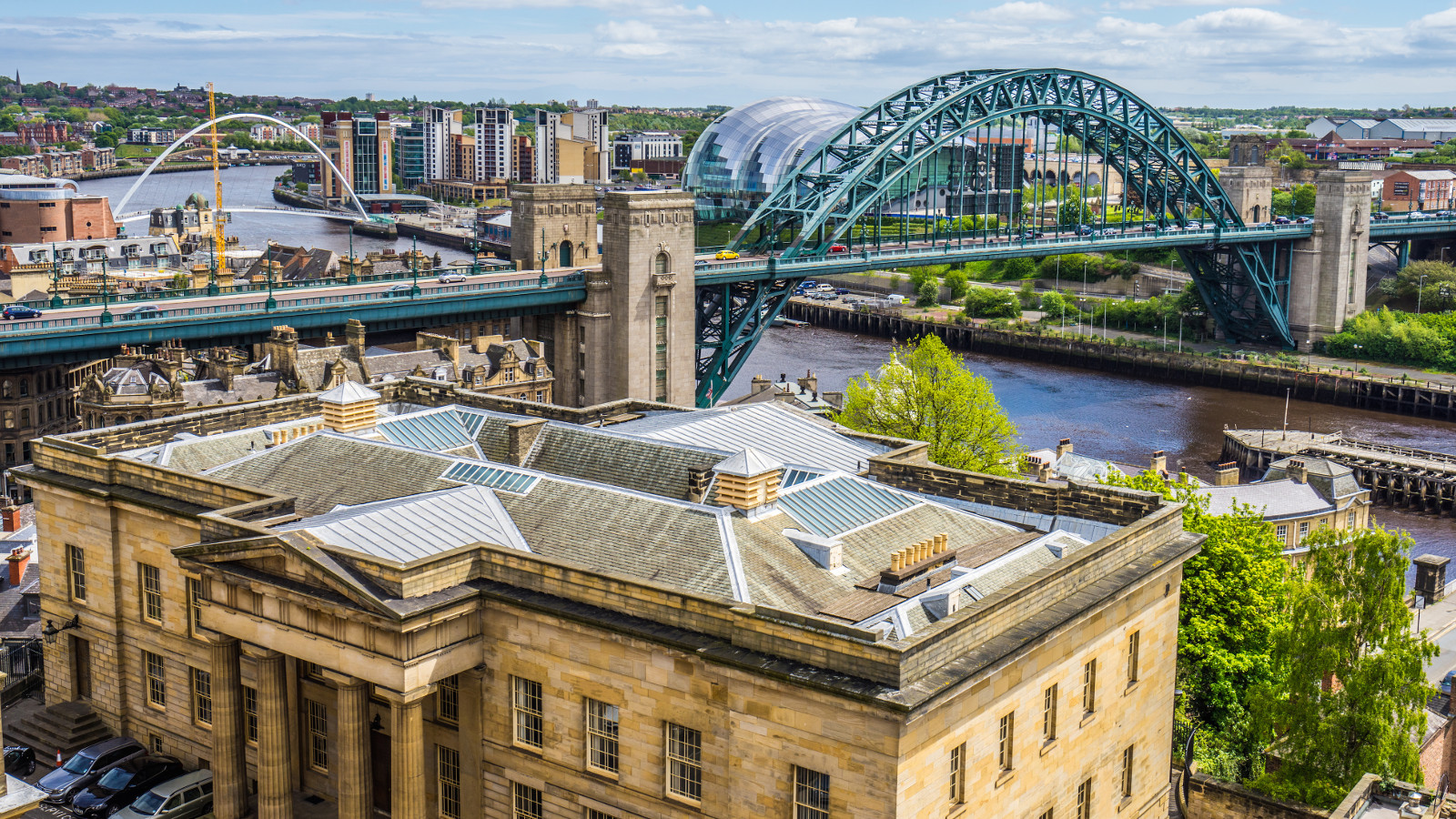 Newcastle england. Ньюкасл апон тайн город. Ньюкасл город Англия. Нью Кастл Австралия. Newcastle upon Tyne фото.